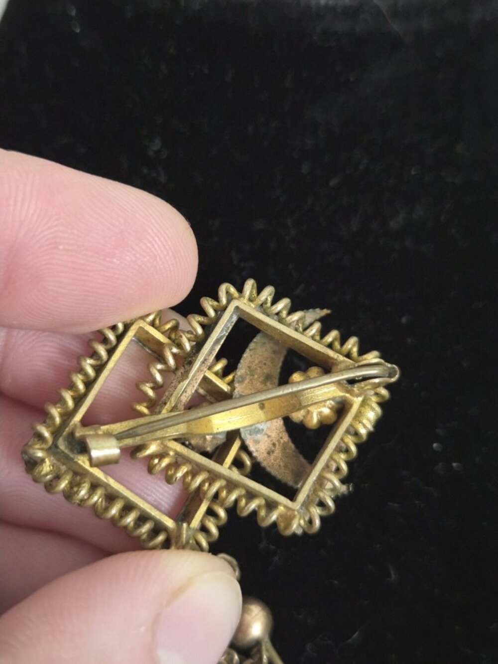 Antique Victorian Gilt Brass Brooch Paste Stones & Red Glass, Added Safety Chain - Picture 7 of 16